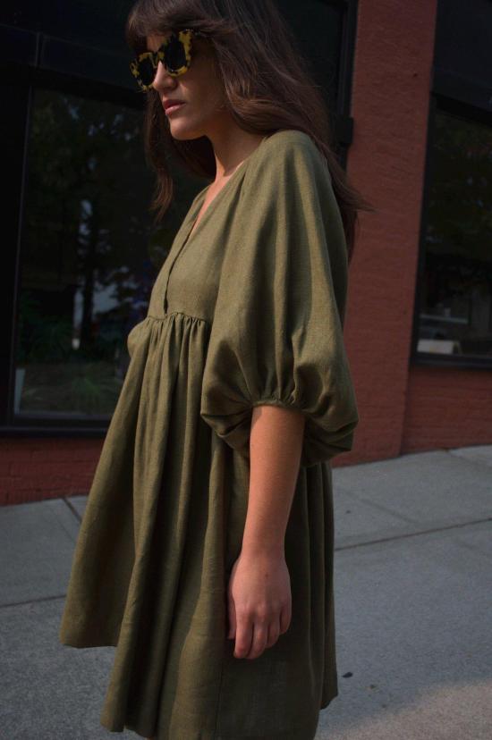  코코볼로 숏 원피스 베이지 드레스 올리브 - COCOBOLO