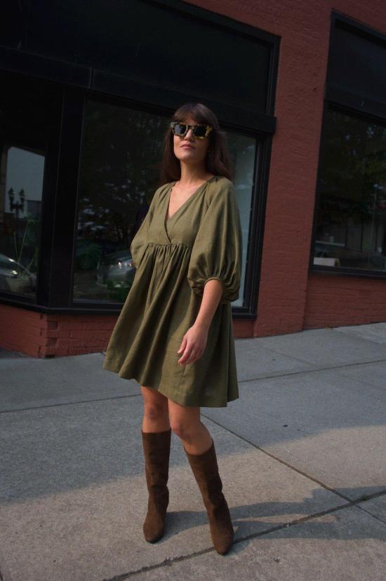  코코볼로 숏 원피스 베이지 드레스 올리브 - COCOBOLO