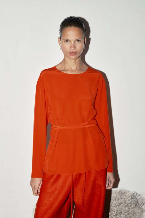  다두라 블라우스 다투라 실크 엔센스 탑 플레임 - DATURA