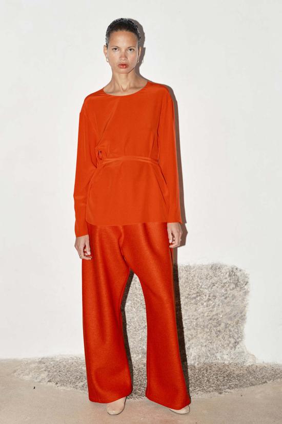  다두라 블라우스 다투라 실크 엔센스 탑 플레임 - DATURA