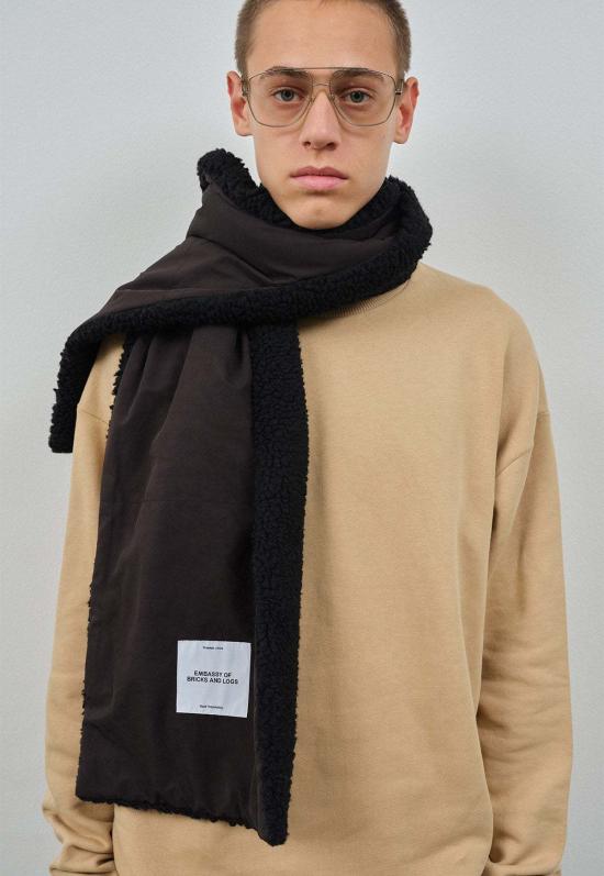  엠버시 오브 브릭스 앤 로그스 머플러/스카프 Embassy Of Bricks & Logs Bayonne Sherpa Scarf Black - EMBASSY OF BRICKS & LOGS