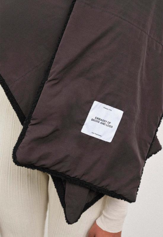 엠버시 오브 브릭스 앤 로그스 머플러/스카프 Embassy Of Bricks & Logs Bayonne Sherpa Scarf Black - EMBASSY OF BRICKS & LOGS