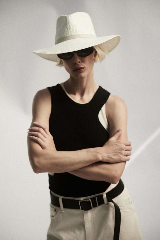  자네사레온 버킷햇 Janessa Leone 발렌타인 햇 블리치 - JANESSA LEONE