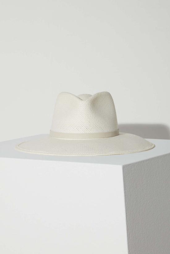  자네사레온 버킷햇 Janessa Leone 발렌타인 햇 블리치