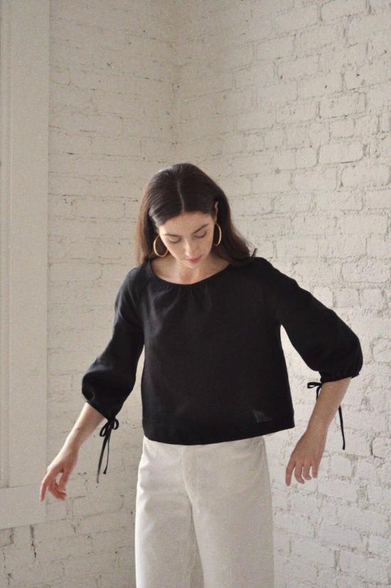  코코볼로 블라우스 페인터 스모크 블랙