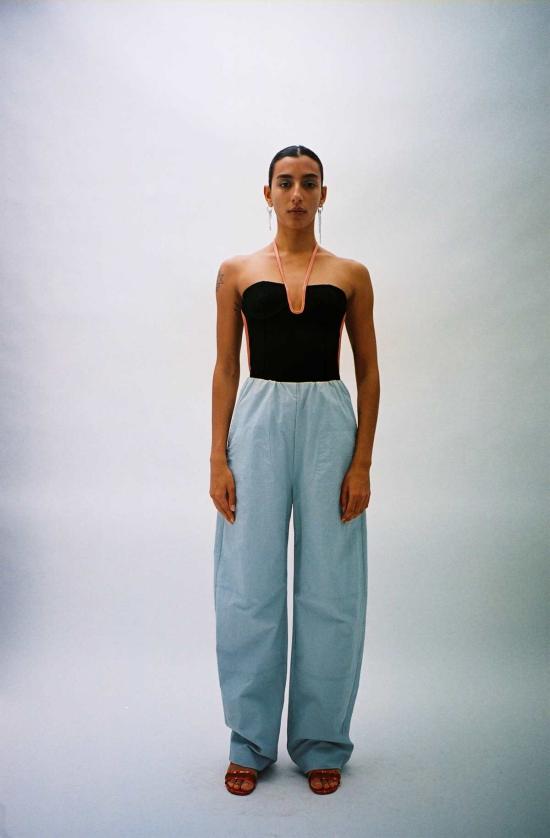  패리스 조지아 민소매 티셔츠 파리 조지아 나시아 싱글렛 블랙