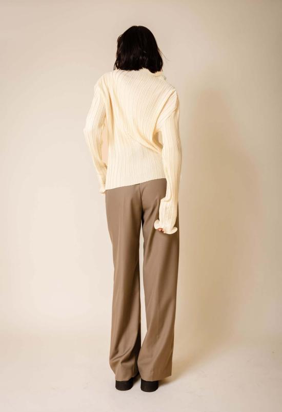  더 엔케이씨 스토어 반팔 티셔츠 Nkc스토어 플리츠 모크넥 탑 샴페인 - The NKC Store