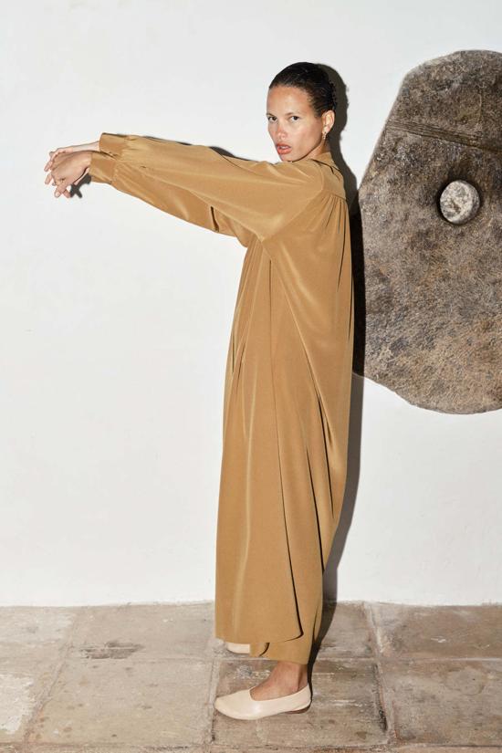  다두라 롱 원피스 흰독말풀 바벨 카프탄 탄 - DATURA