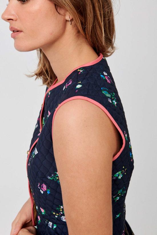  바체바 베스트 벨  네이비 플로럴 퀼트 - BATSHEVA