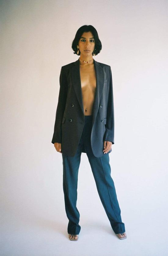  프리스카베라 스트레이트 팬츠 로우 라이즈 수트 팬츠 차콜