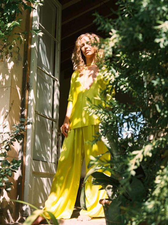  다두라 반팔 티셔츠 다투라 시트론 에스더 탑 시트론 - DATURA