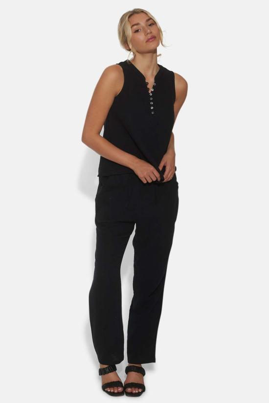  더 타일 클럽 민소매 티셔츠 타일 클럽 데본 거즈 슬리브리스 탑 블랙 - THE TILE CLUB