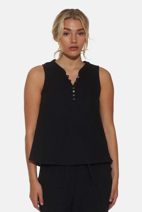  더 타일 클럽 민소매 티셔츠 타일 클럽 데본 거즈 슬리브리스 탑 블랙 - THE TILE CLUB