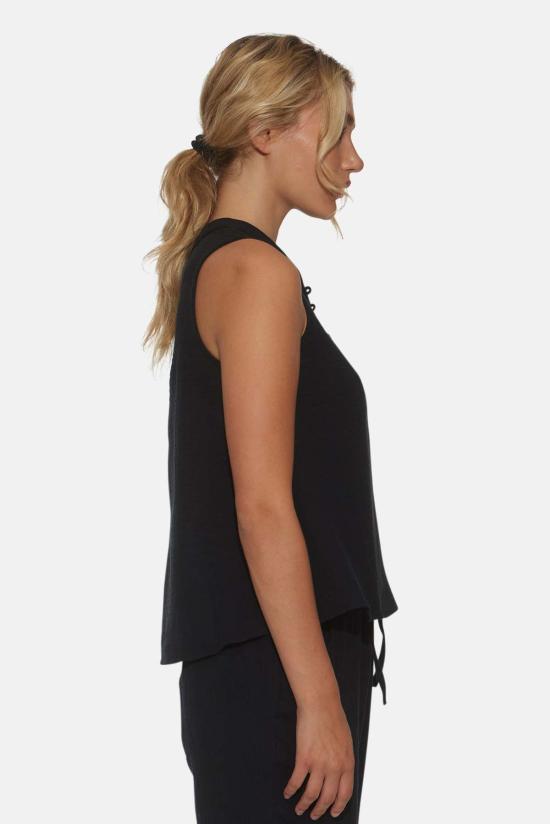  더 타일 클럽 민소매 티셔츠 타일 클럽 데본 거즈 슬리브리스 탑 블랙 - THE TILE CLUB