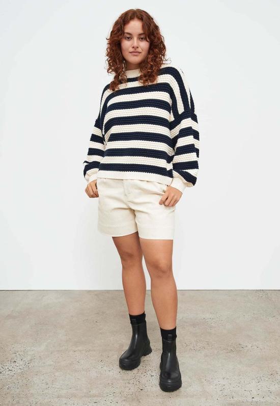  코우토우 터틀넥 버블 점퍼 인디고 스트라이프