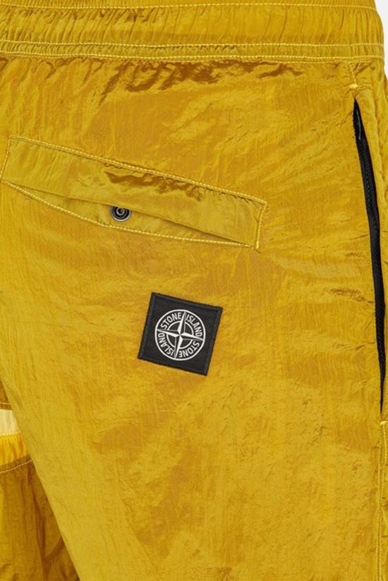  스톤 아일랜드 숏팬츠 에코닐 나일론 메탈 스타 인레이 반바지 옐로우 - STONE ISLAND