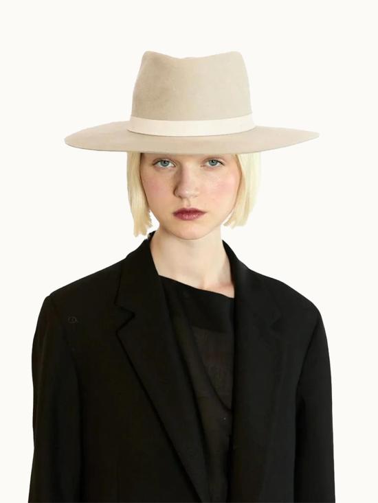  자네사레온 버킷햇 자네사 리온 콜  페블 - JANESSA LEONE