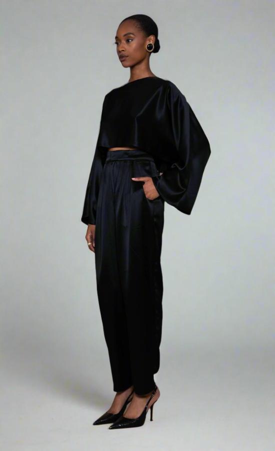  논살란트 레이블 민소매 티셔츠 넌캐럴런트 라벨 엘레나 크롭 블랙 - NONCHALANT LABEL