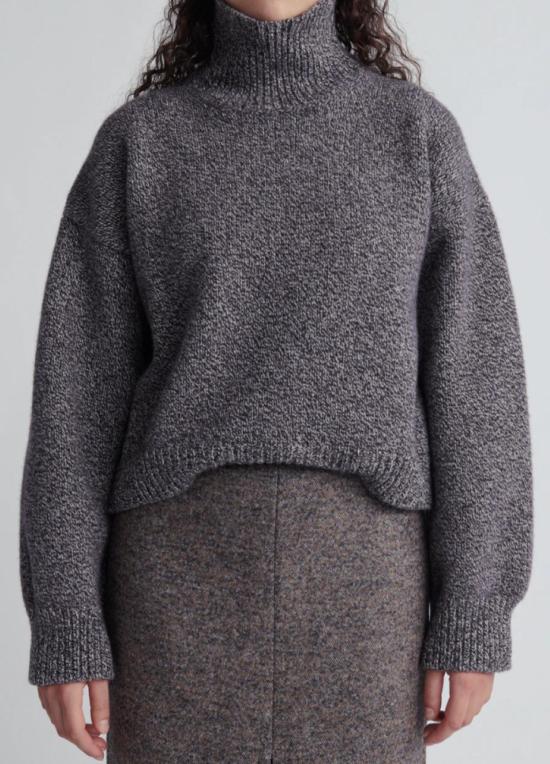  도우터 터틀넥 &Daughter Caragh 크롭 하이넥 스웨터 다크 브라운/에크뤼 몰린