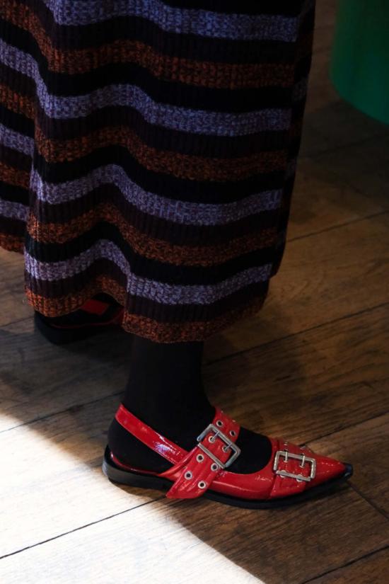  가니 플랫 슈즈 청키 버클 발레리나 레이싱 레드 - GANNI