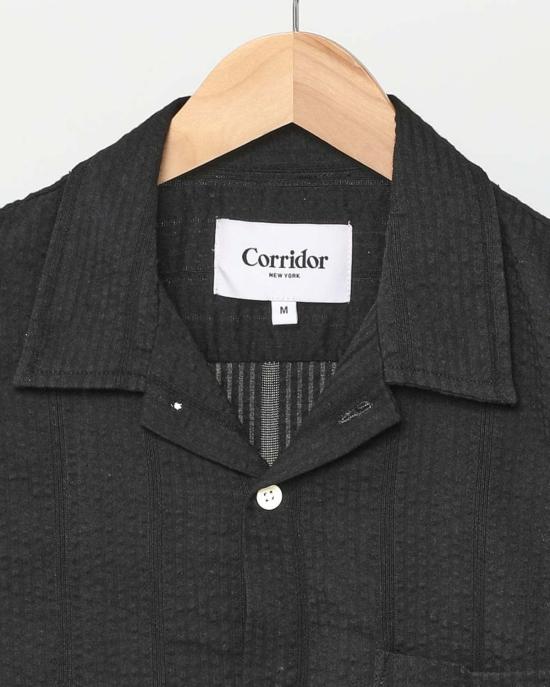  Corridor 긴팔 셔츠 코리도 스트라이프 시어서커 SS 버튼업 블랙 - CORRIDOR