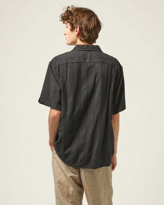  Corridor 긴팔 셔츠 코리도 스트라이프 시어서커 SS 버튼업 블랙 - CORRIDOR