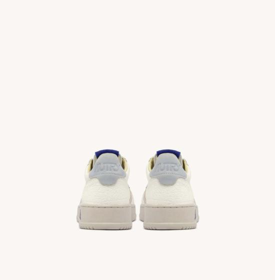  오트리 뮬/슬리퍼 메달리스트 로우  헤이/샌드 - AUTRY