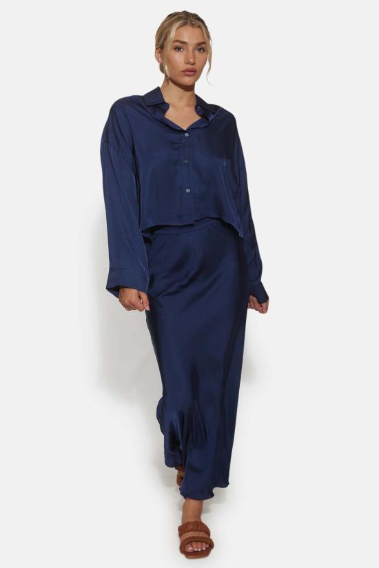  더 타일 클럽 롱 스커트 타일클럽 아냐 새틴 스커트 네이비 - THE TILE CLUB