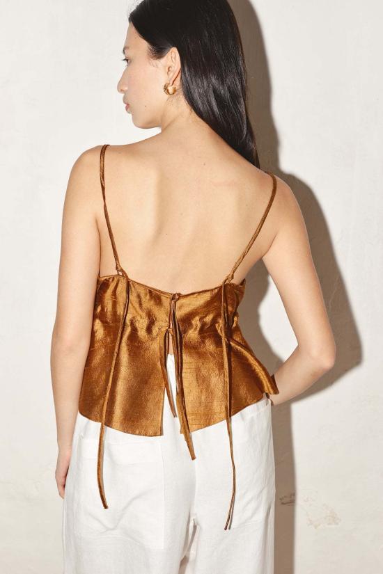  다두라 민소매 티셔츠 다투라 듀피온 스크런치 탑 카라멜 - DATURA