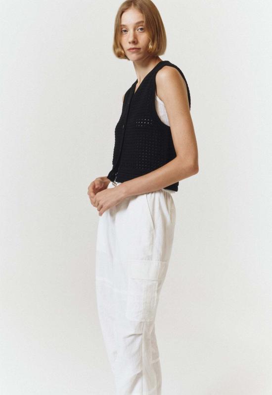  던스트 베스트 오픈 크로셰 니트 조끼 블랙 - DUNST