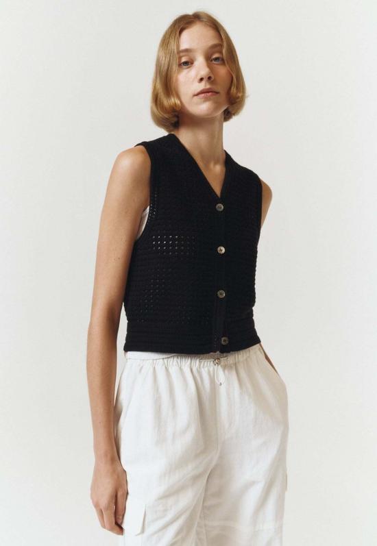  던스트 베스트 오픈 크로셰 니트 조끼 블랙