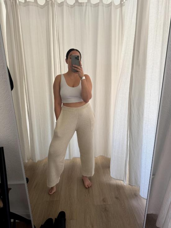  울 하이드 스트레이트 팬츠 리브 와이드 레그 에크루