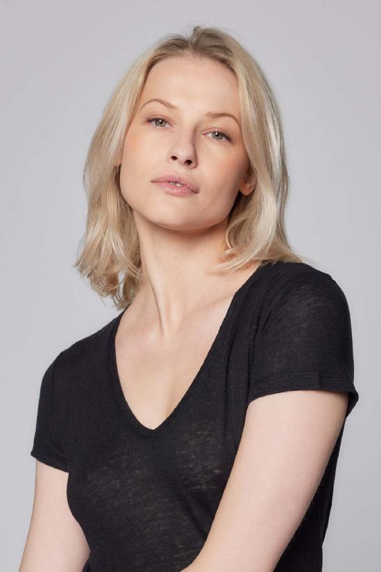  마제스틱필라쳐 반팔 티셔츠 Majestic Filatures 스트레치 리넨 S/S V넥 누아르 - MAJESTIC FILATURES