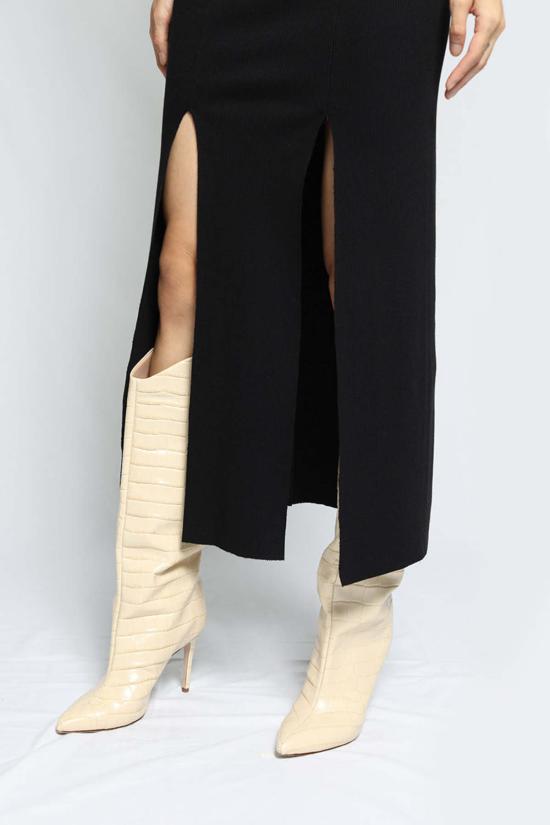  더레인지 미디 스커트 더 레인지 슬래시드  제트 블랙 - THE RANGE