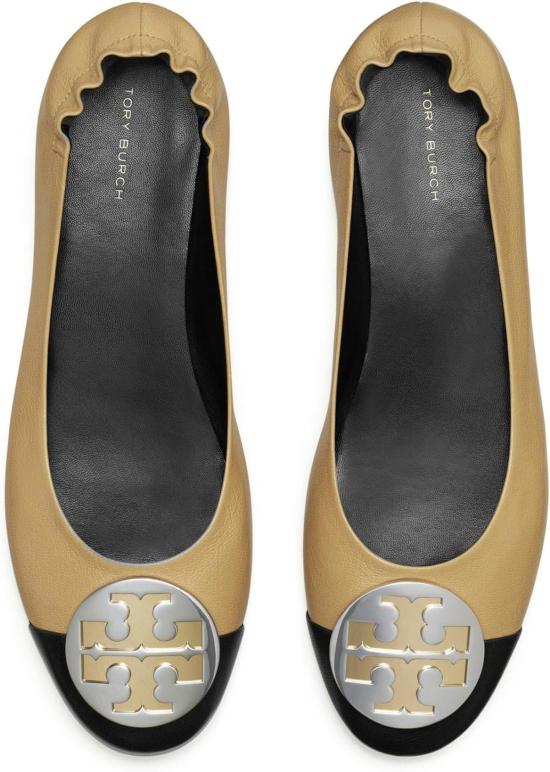  토리버치 플랫 슈즈 클레어 캡 토 발레 플랫 진저 쇼트브레드/퍼펙트 블랙 - TORY BURCH