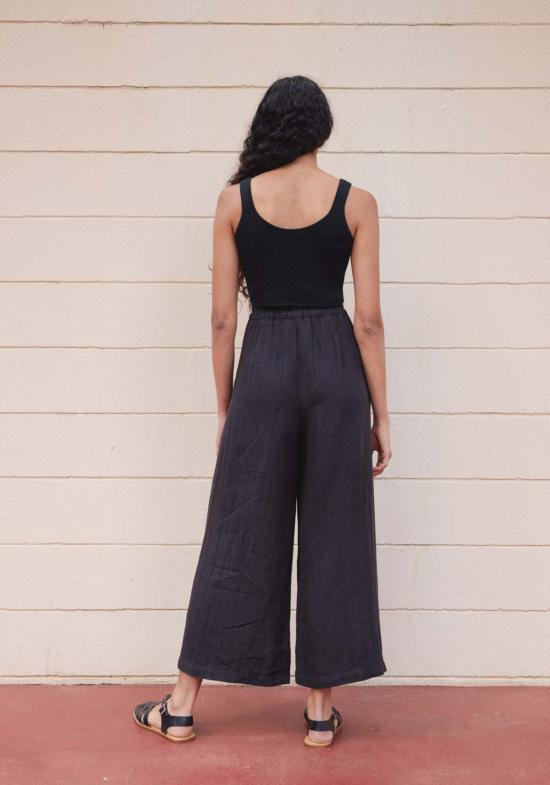  퍼스트 라이트 민소매 티셔츠 다니엘라 탱크 블랙 - FIRST RITE