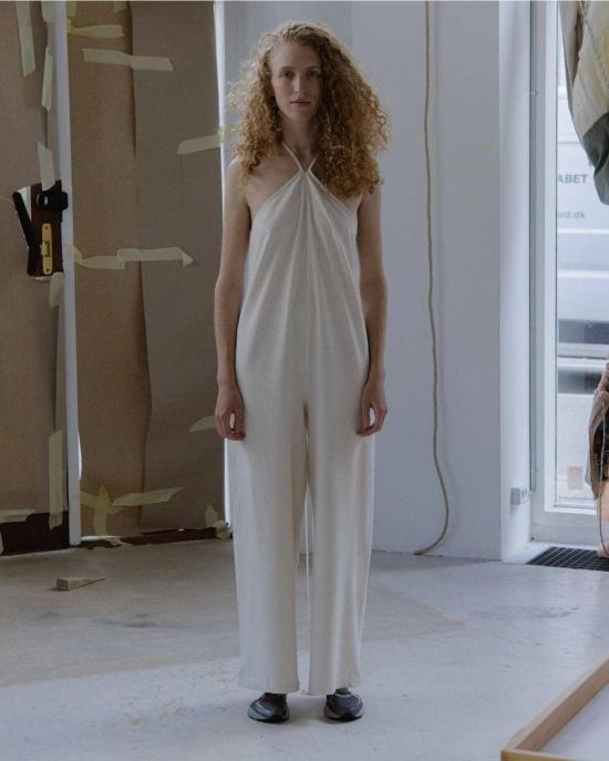  베이스레인지 점프수트 Baserange Undyed Ligo  화이트 - BASERANGE