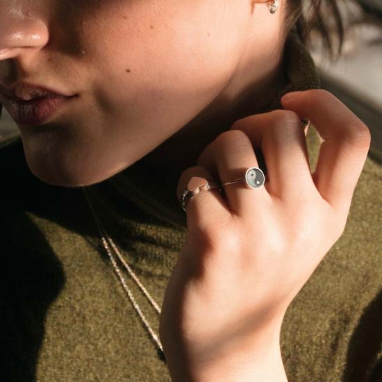  타린 토마스 반지 음양 미니 링