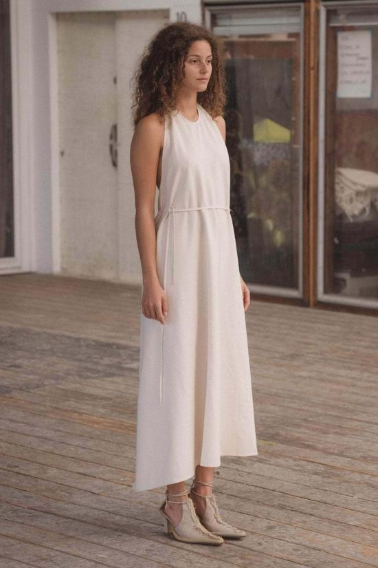  베이스레인지 미디 원피스 베이스렌지 에이프런 드레스 오프 화이트 - BASERANGE