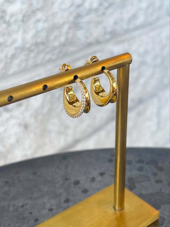  바이 파리아 이어링 Pariah O Huggies Mini Pave의 작품 - BY PARIAH