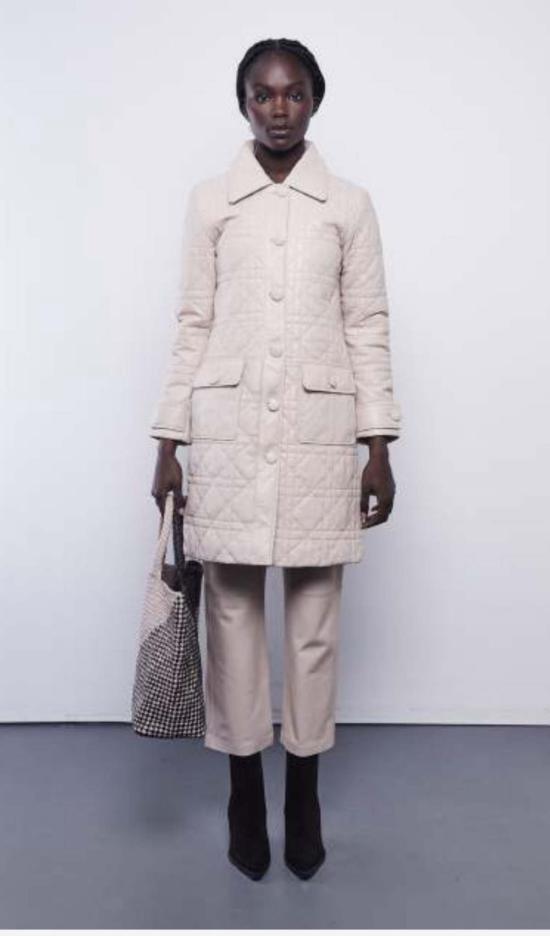  디이에이 코트 디 마몬트 가죽