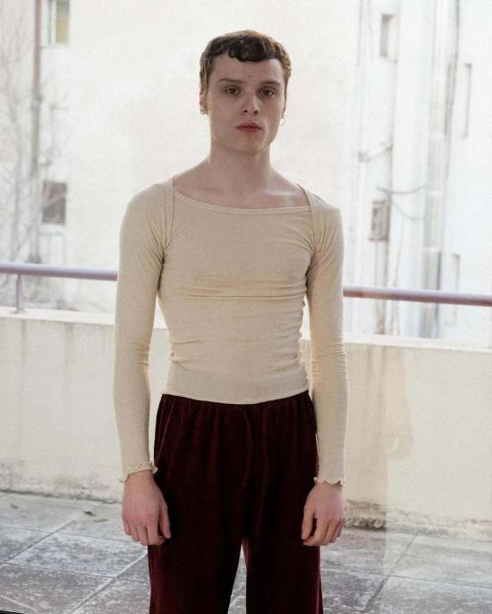  베이스레인지 긴팔 티셔츠 언다이드 디스크 롱슬리브 탑 크림 - BASERANGE