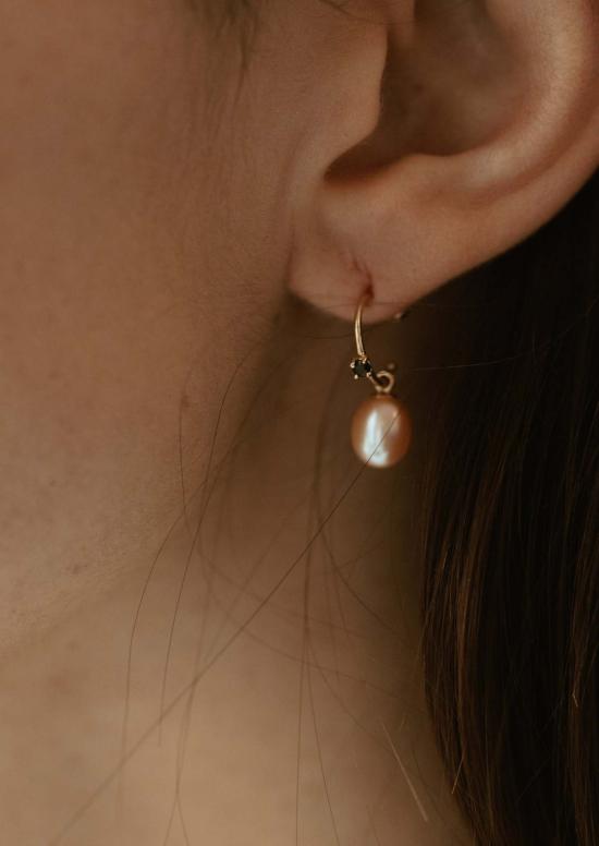  Concrete Collective NYC 이어링 콘크리트 콜렉티브 NYC 다이아몬드/펄 후프 블랙/블러시 - OTHER BRANDS