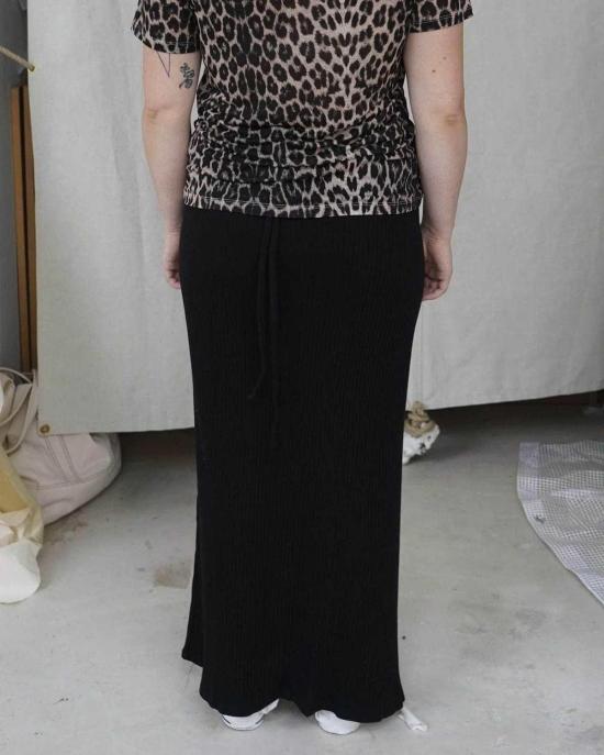  베이스레인지 롱 스커트 베이스렌지 브릭 스커트 블랙 - BASERANGE