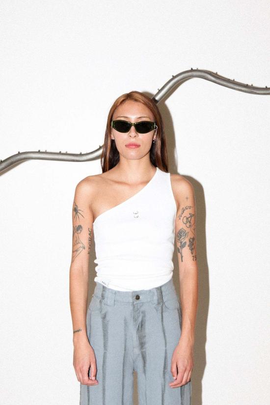  케이코 민소매 티셔츠 Kk Co 피어싱 원 숄더 리브 탱크 화이트 - KKCO