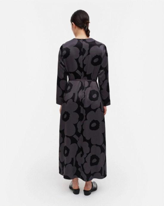  마리메꼬 롱 원피스 Marimekko Mennyt Unikko 드레스 블랙 - MARIMEKKO