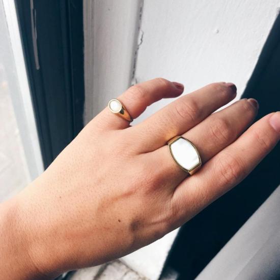  타린 토마스 반지 아티 링 화이트 마더 오브 펄 - TARIN THOMAS