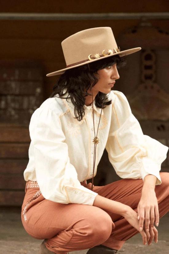  캐롤리나 케이 버킷햇 캐롤라이나 K 브론코 햇 샌드스톤