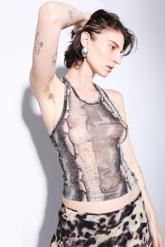  프리스카베라 민소매 티셔츠 스네이크 메시 탱크탑 스네이크 프린트 - PRISCAVERA