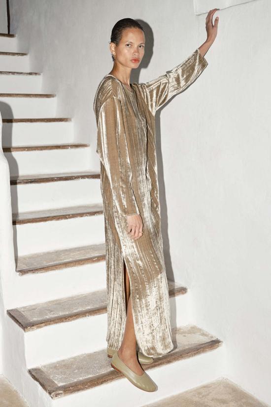  다두라 롱 원피스 다투라 플리츠 실크 벨벳 아바 드레스 펄 - DATURA